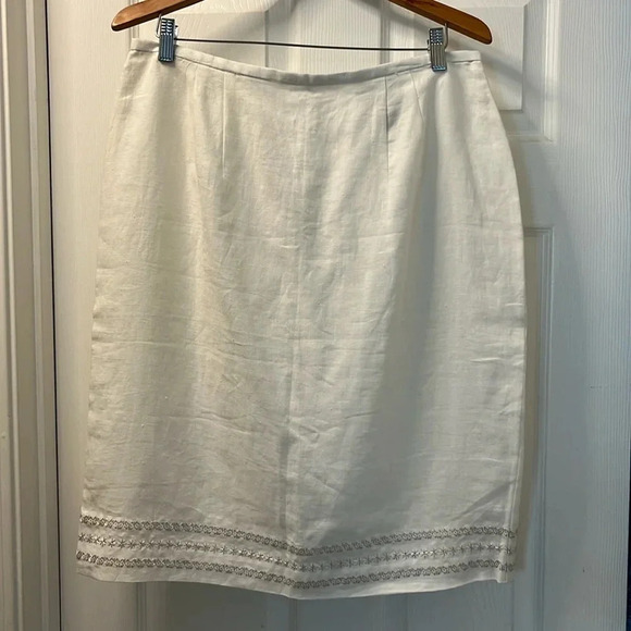Linen pencil skirt - Picture 1 of 8